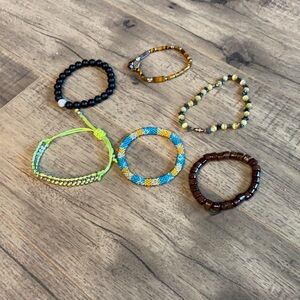 5 pcs of bracelet